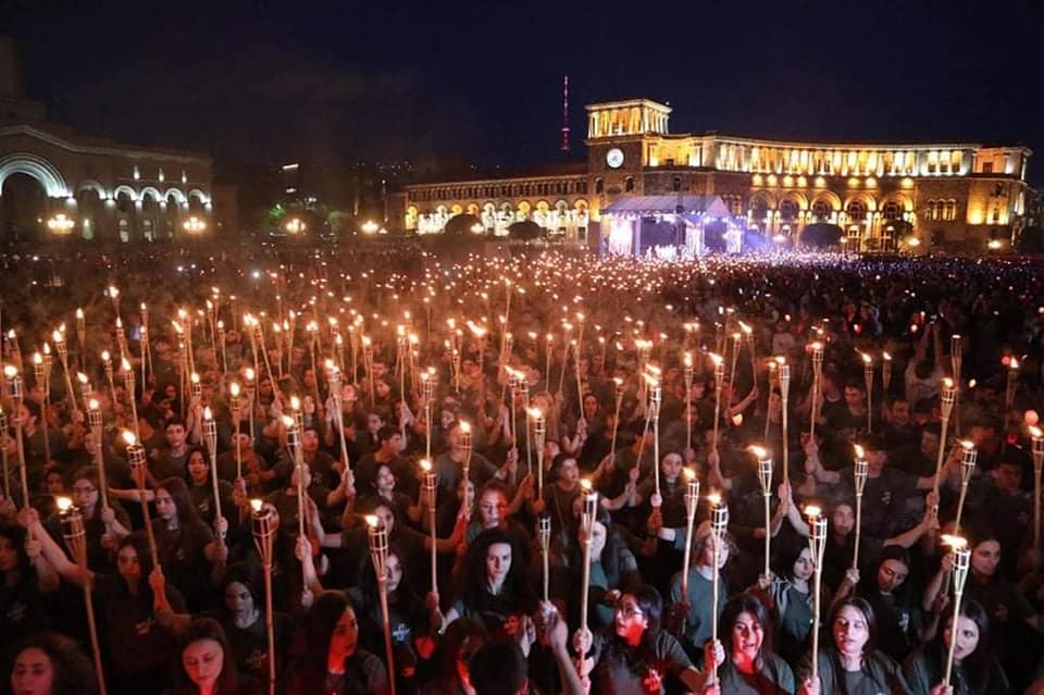 Ջահերով երթը Եւ Հ․Յ․Դ․ 34-րդ ընդհանուր ժողովը