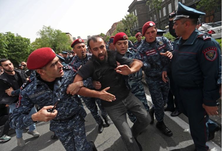 Committee to Protect Journalists Decries Police Brutality in Armenia