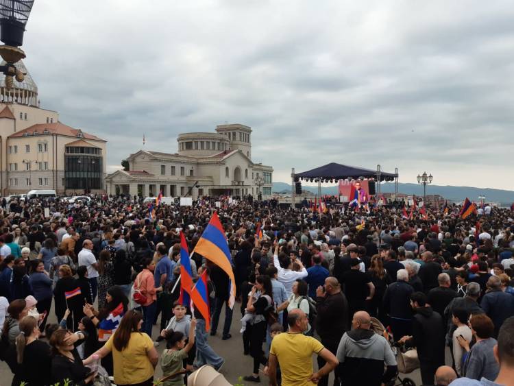 Union, Struggle, Victory. Thousands March and Rally in Stepanakert Against Pashinyan