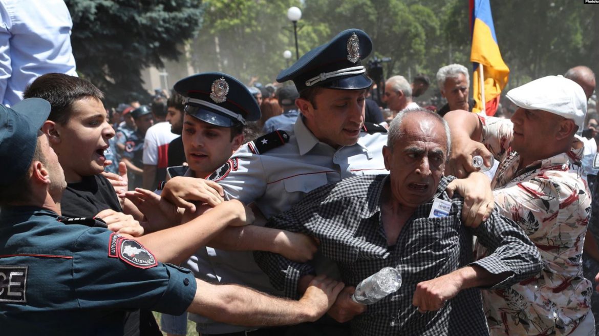 Over One Hundred Demonstrators Arrested as Protests in Armenia Enter Fifth Week