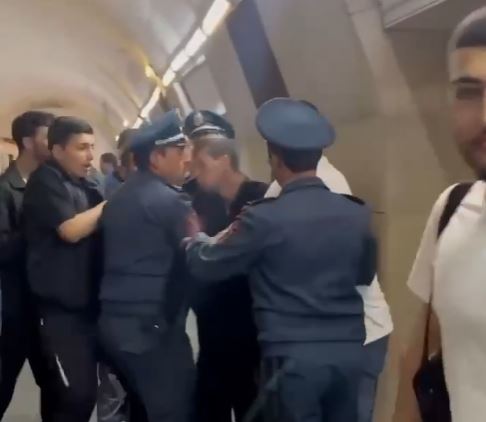 Protestors Shut Down Yerevan Metro