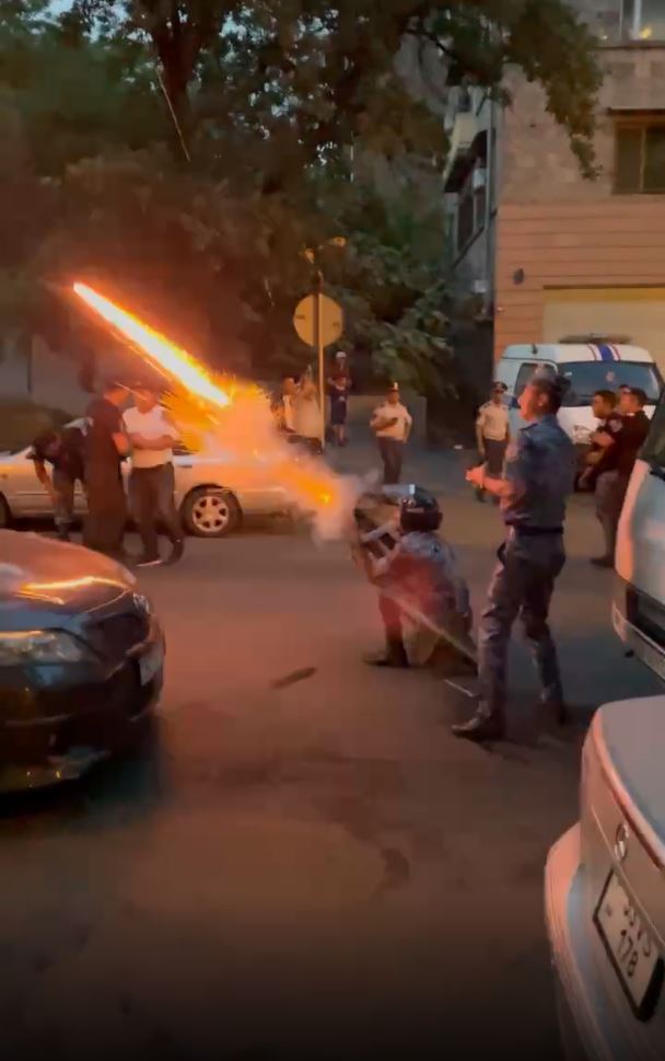 Police Uses Munitions Against Protestors in Yerevan