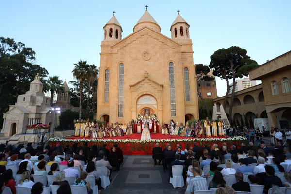Blessing of Holy Muron at Antelias
