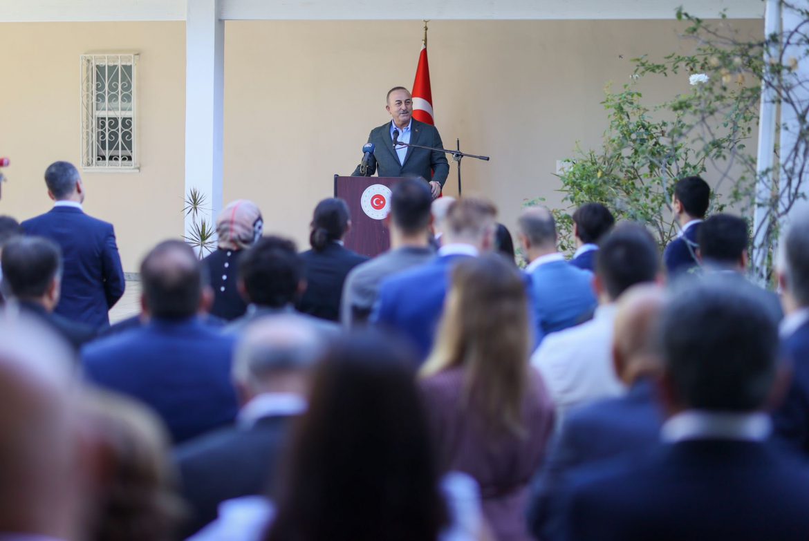 Turkish Foreign Minister Visits Los Angeles,   Says ‘Armenia Should Be Encouraged’ and that Diaspora is Against Armenia
