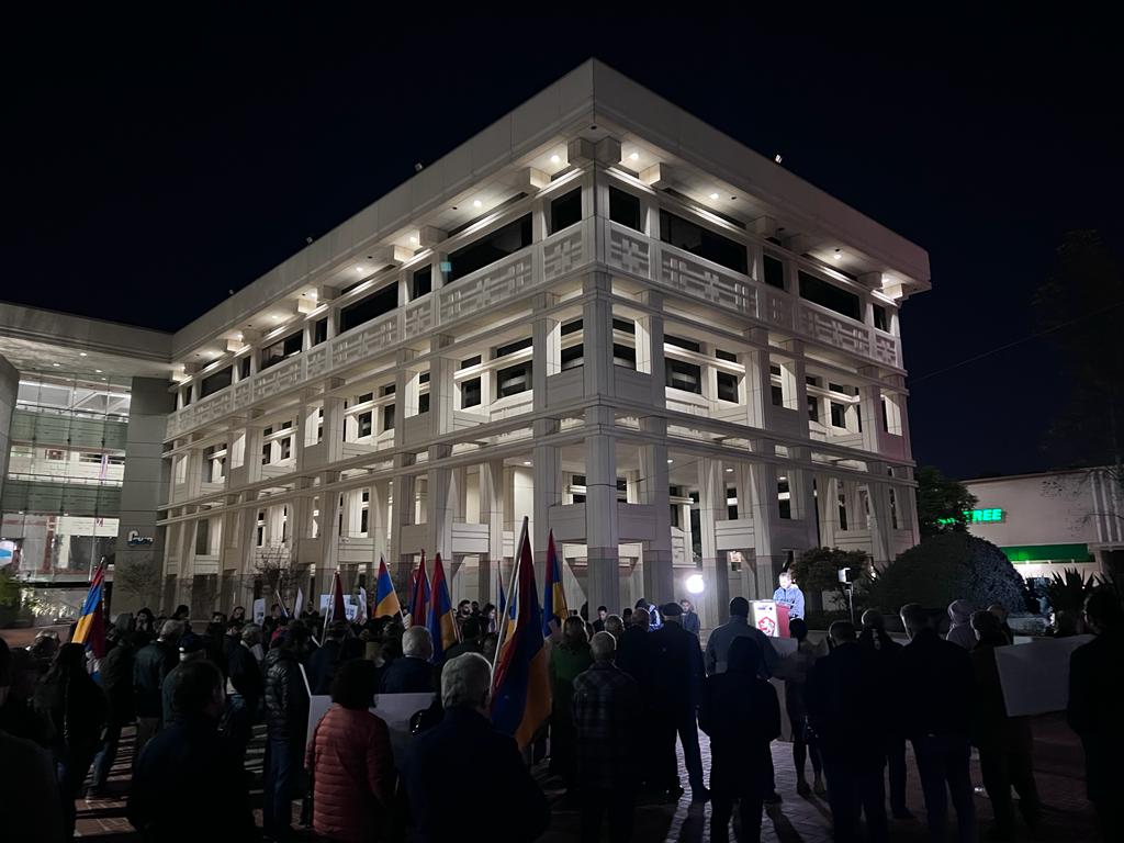 Unity Rally in Solidarity with Artsakh and Candlelight Vigil Held in Glendale