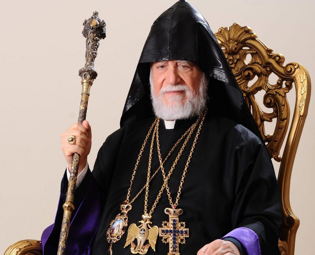 Ն.Ս.Օ.Տ.Տ. Արամ Ա. կաթողիկոս հովուապետական այցելութեամբ մեկնեցաւ Գանատա ...
