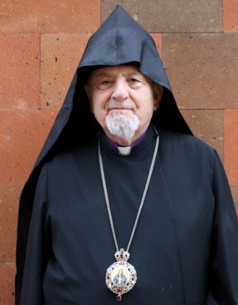 Western Diocese Announces Death of Former Primate, Archbishop Vatche Hovsepian