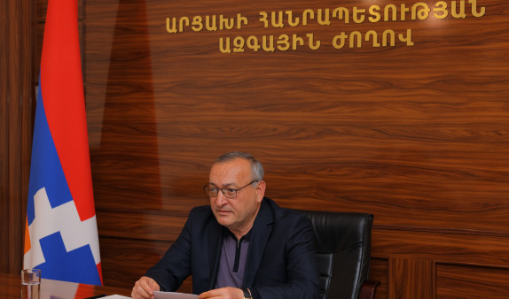 Հրաժարականի դիմում ներկայացրեք, պարոն նախագահ. Արցախի ԱԺ նախագահը՝ Արայիկ Յարութիւնեանին