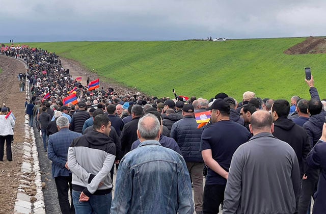 Thousands Rally in Kornidzor in Solidarity with Artsakh and its Armenians