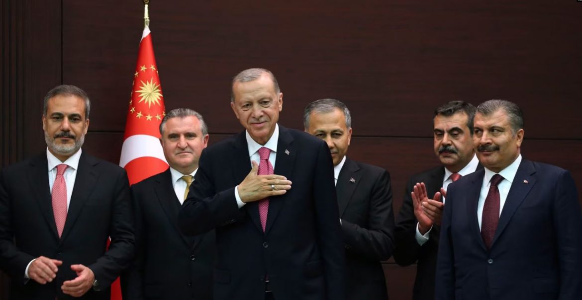Erdogan Praises Pashinyan, Chides Iran