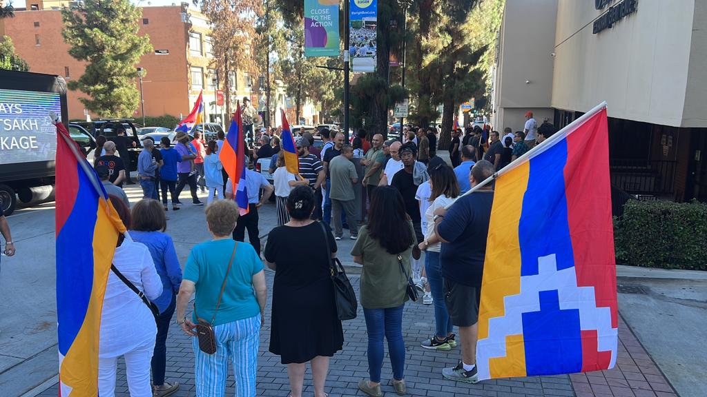 Car Rally and Protest in Defense of Artsakh Held in Burbank and Glendale