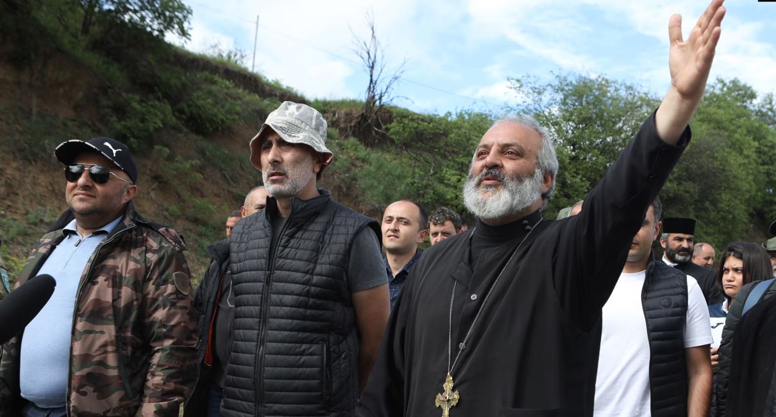 Protesters Led by Archbishop of Tavush March To Yerevan
