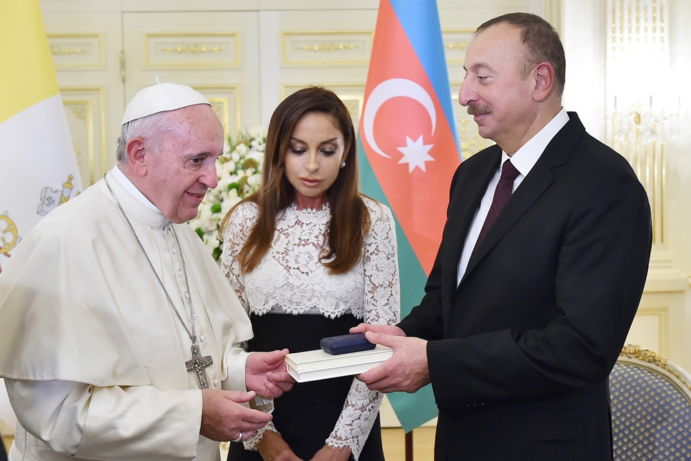 Donations Tilt Vatican in Favor of Azerbaijan