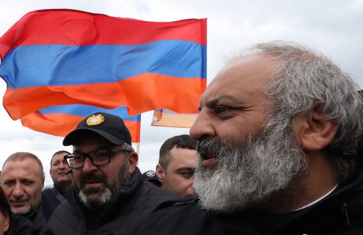 Բագրատ Սրբազան. «Սեպտեմբերի սկիզբը տեղի պիտի ունենայ մեծ հաւաք»