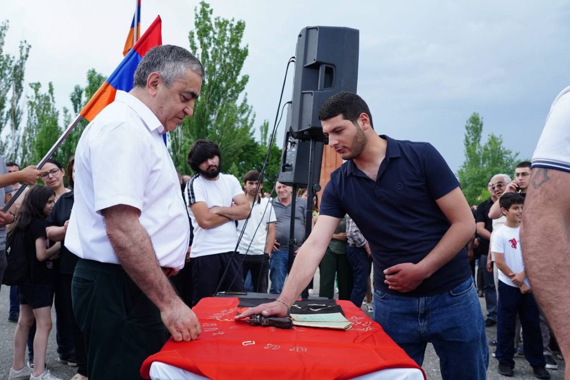 Մայիս 28ին Դաշնակցութեան Ընտանիքը Այցելեց Սարդարապատ. Տեղի Ունեցաւ 55 Նորագիրներու Երդման Արարողութիւնը