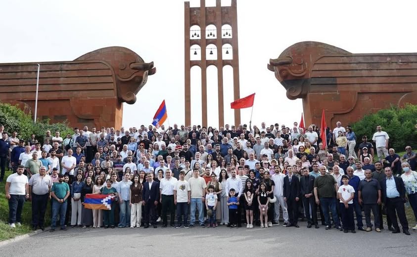 ARF Armenia Commemorates 107th Anniversary of First Republic with Solemn Ceremony and Oath-Taking