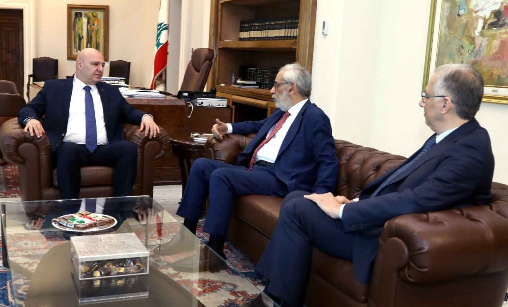 Յակոբ Բագրատունի եւ Ալպեր Պալապանեան այցելեցին Լիբանանի նախագահին