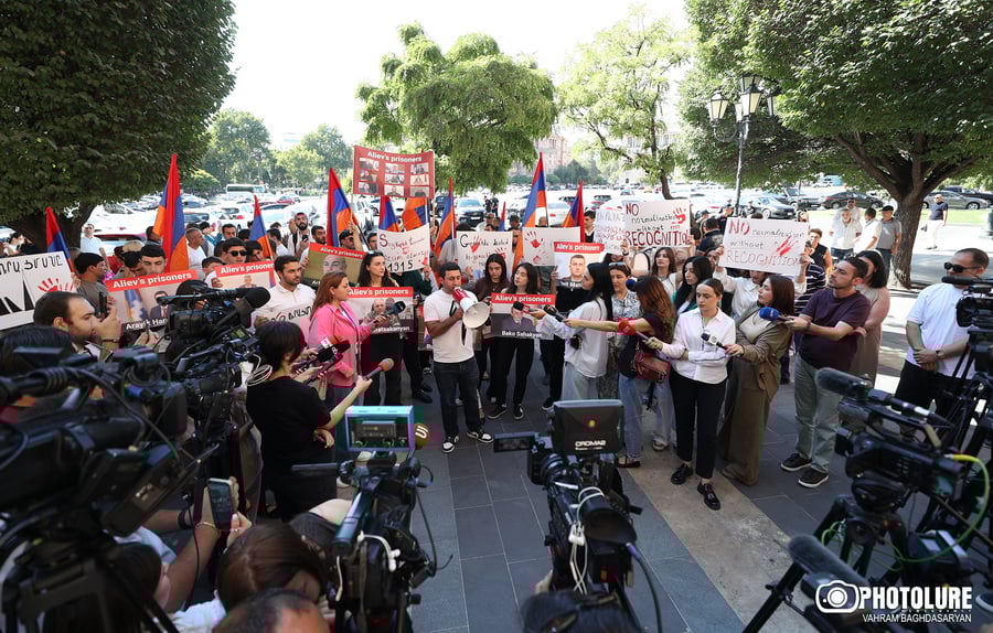 Ո՛չ ուրացմանը․ ՀՅԴ ՀԵՄ բողոքի ակցիան կառավարութեան առջեւ