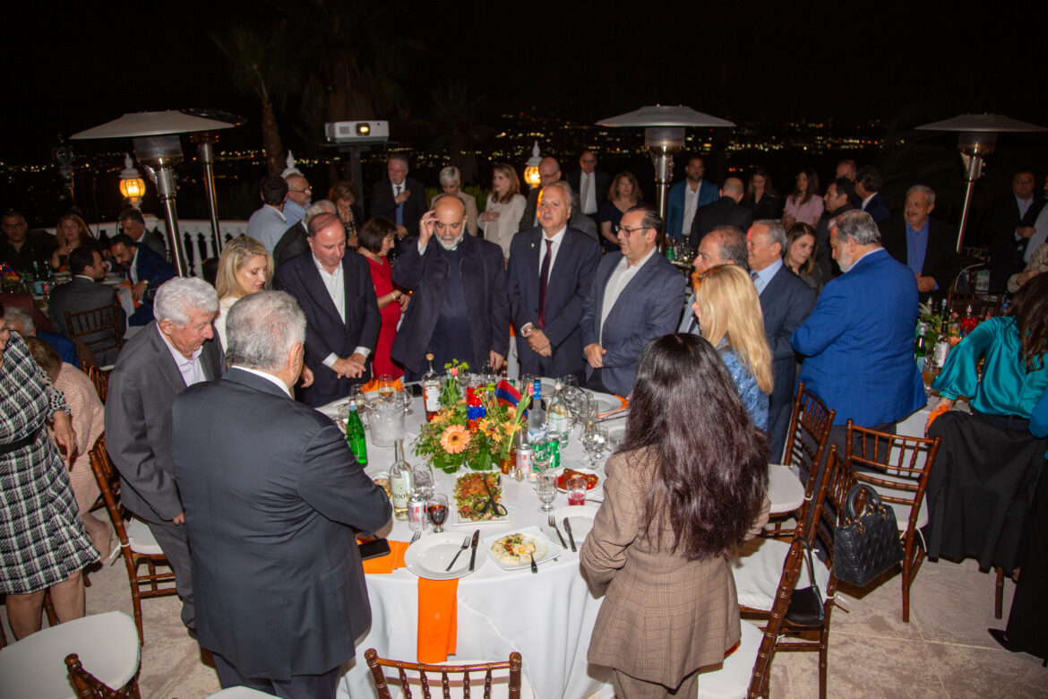 Community Unites in Support of ARF Bureau Fundraiser