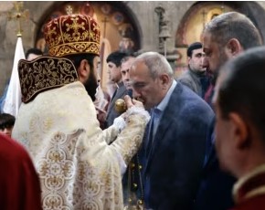 Ստեփան Ասատրեանը փոխել է Հովհաննավանքի դռների փականները եւ խոչընդոտում է միւս քահանաների մուտքը եկեղեցի