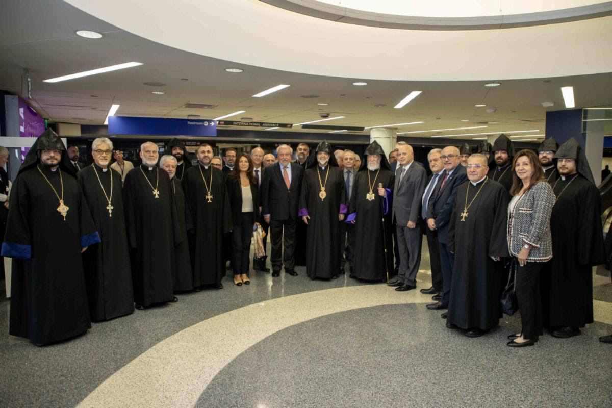 Ն.Ս.Օ.Տ.Տ. Արամ Ա. Կաթողիկոս ժամանեց Լոս Անճելըս