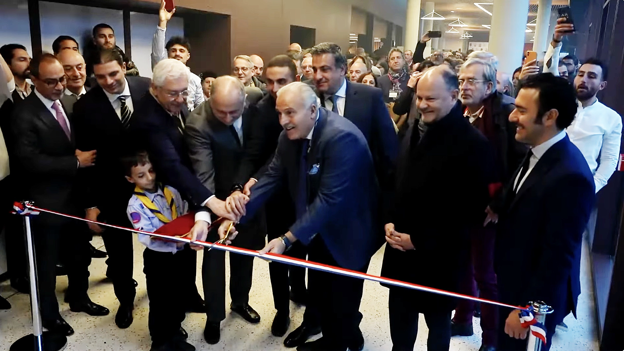 Հ.Մ.Ը.Մ.-«ֆրանս»ի մարզամշակութային համալիրին փառաշուք բացումը Իսի լէ մուլինոյի մէջ