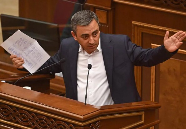 Ի պաշտպանութիւն քաղբանտարկեալների դատախազութեան մօտ կը հաւաքուեն ընդդիմադիրները