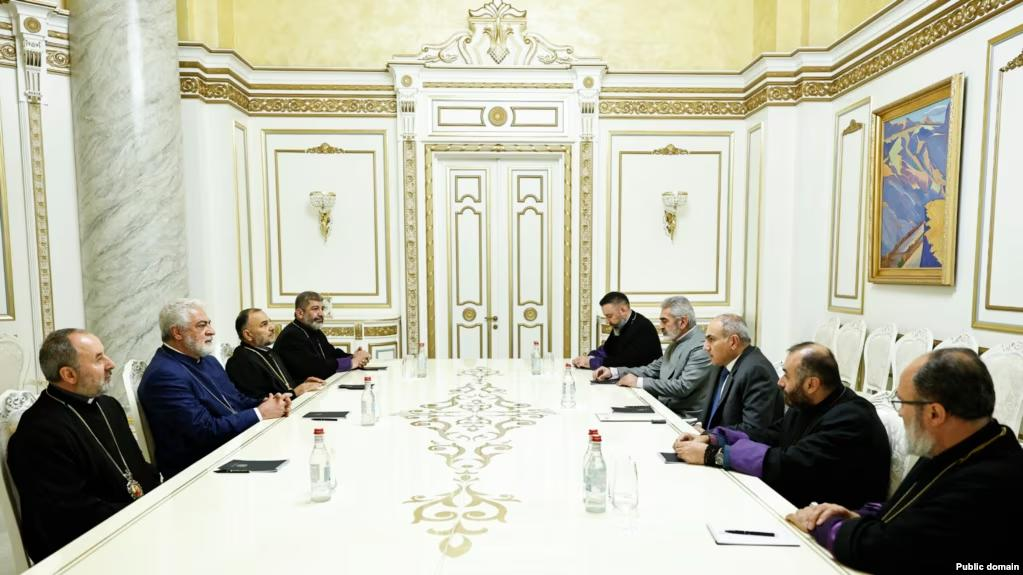 Pashinyan and Rebellious Clergy Versus The Catholicos