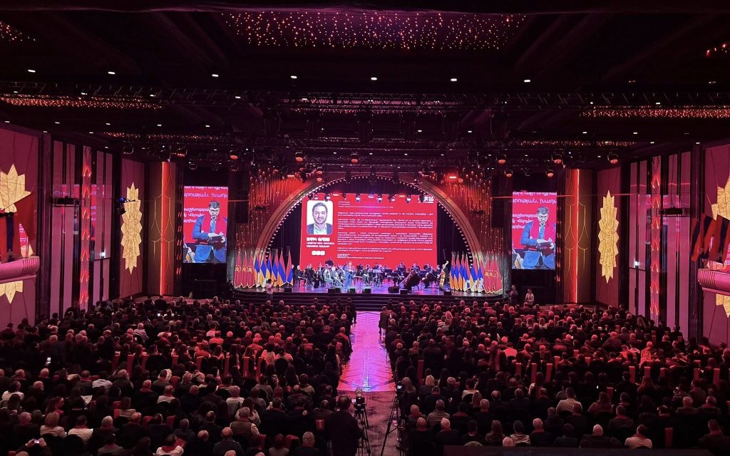 Երեւանի մէջ հանդիսաւոր արարողութիւն` նուիրուած Հայ Յեղափոխական Դաշնակցութեան հիմնադրութեան 135-ամեակին