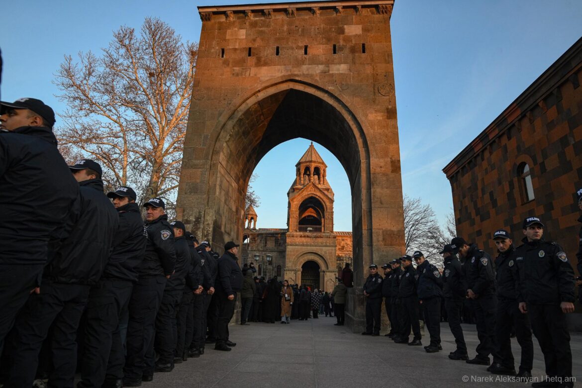«Իշխանութիւնները խախտում են կրօնական համայնքի ինքնաւարութեան իրաւունքը». Արա Ղազարեան