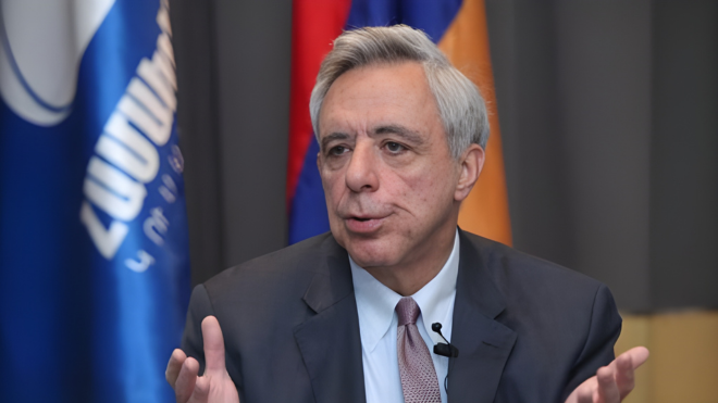 Հայաստանի մէջ սկսած է «քուէարկել» այլ ընտրազանգուած մը՝ Արեւմուտքը, Թուրքիան եւ Ատրպէյճանը. Վարդան Օսկանեան