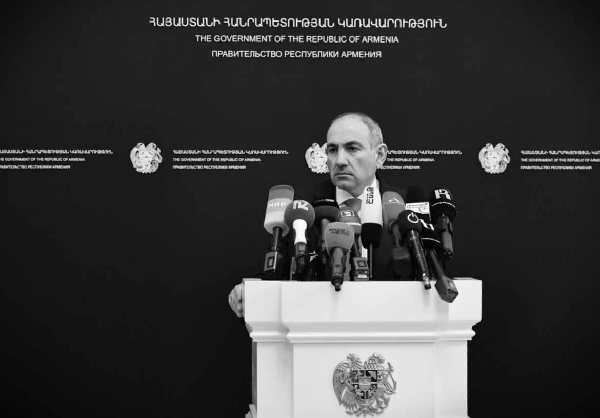 Փաշինեան կը հրաժարի «պատմական արդարութեան վերականգնման» օրակարգէն