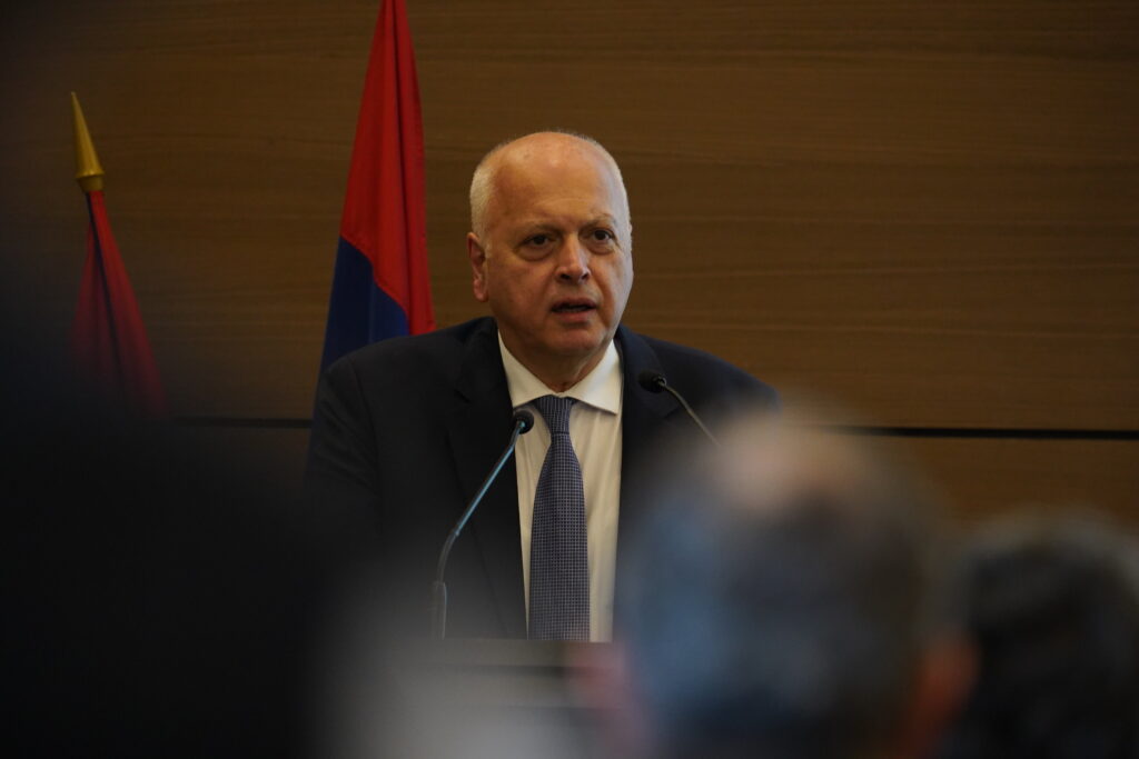 ՀՅԴ Բիւրոյի անդամ Տարօն Տէր Խաչատուրեանի փակման խօսքը Սփիւռքի զօրաշարժի նուիրուած խորհրդաժողովին