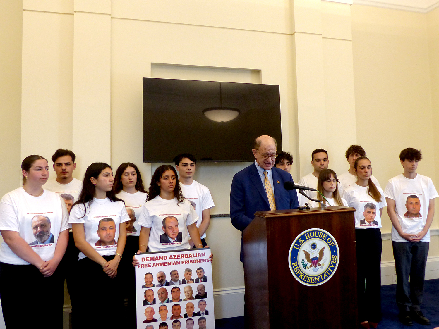 Congressional Leaders Demand Release of Armenian Hostages
