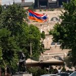 Երեւանում պայքար է ընթանում Արցախի դրօշի դէմ