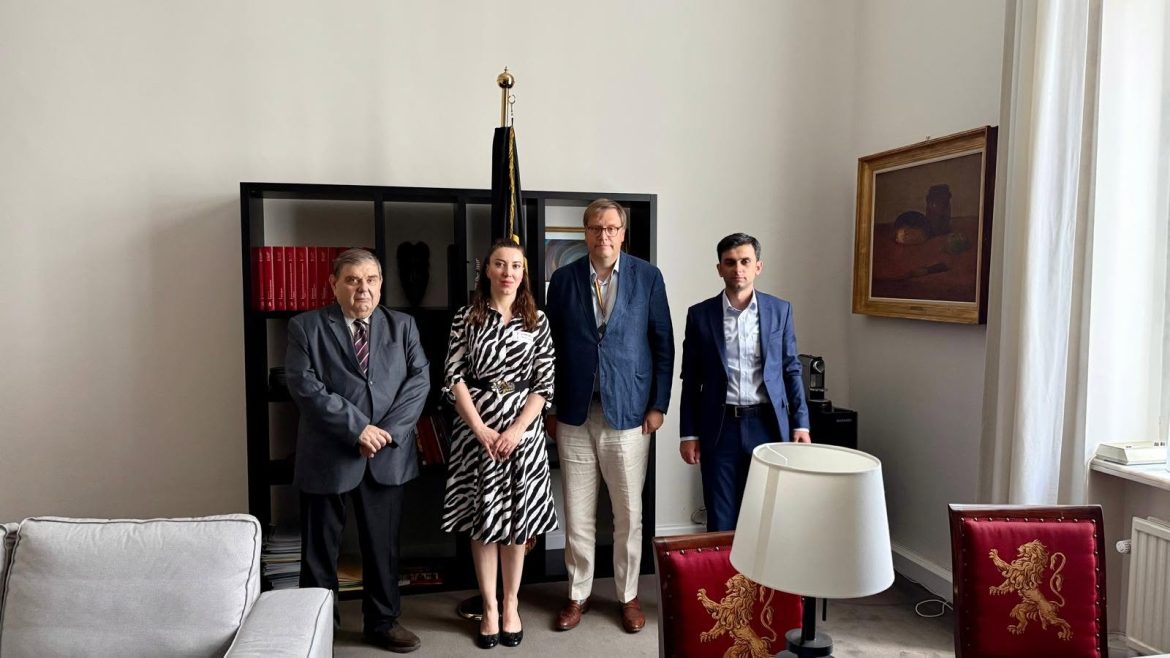 Belgian Senator Gaëtan Van Goidsenhoven Briefed on Latest Legal Developments Concerning Armenian Hostages Held in Baku