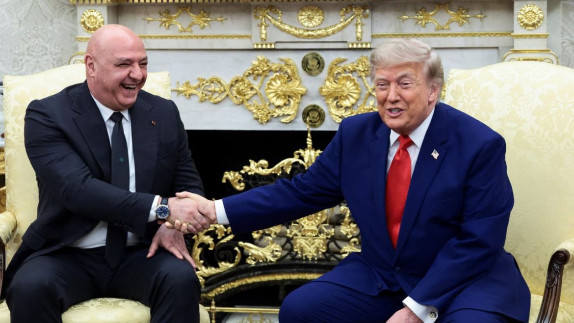 Սպիտակ Տան Մէջ Աուն-Թրամփ Հանդիպում