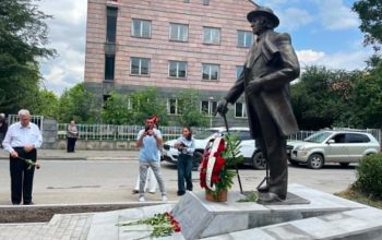 Statue Honoring Karo Sasuni Unveiled in Gyumri