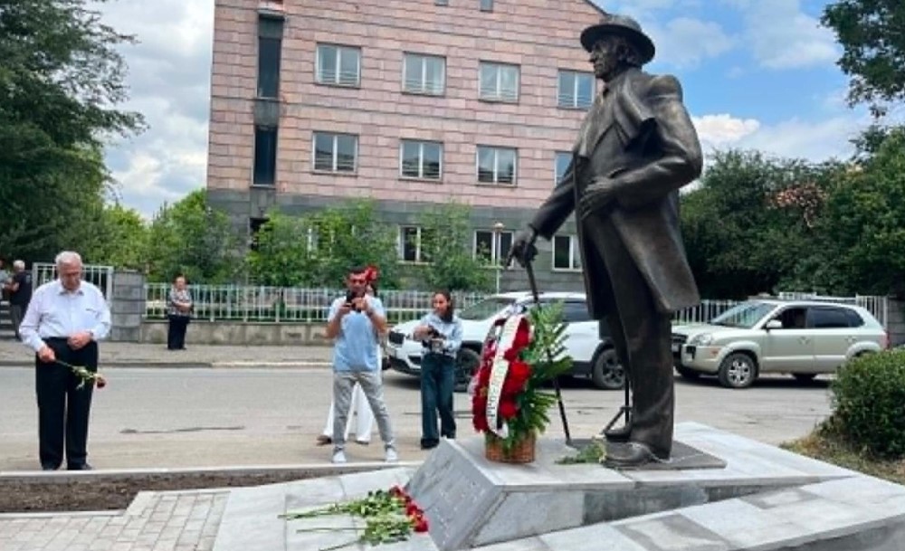 Statue Honoring Karo Sasuni Unveiled in Gyumri