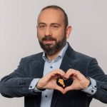 Նահատակուած արժանապատւութիւնն ու «ապրող ցինիզմը»