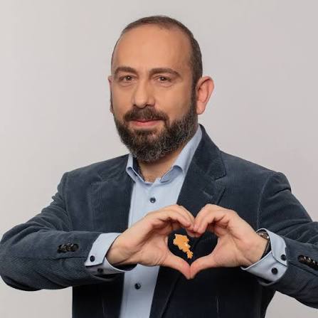Նահատակուած արժանապատւութիւնն ու «ապրող ցինիզմը»