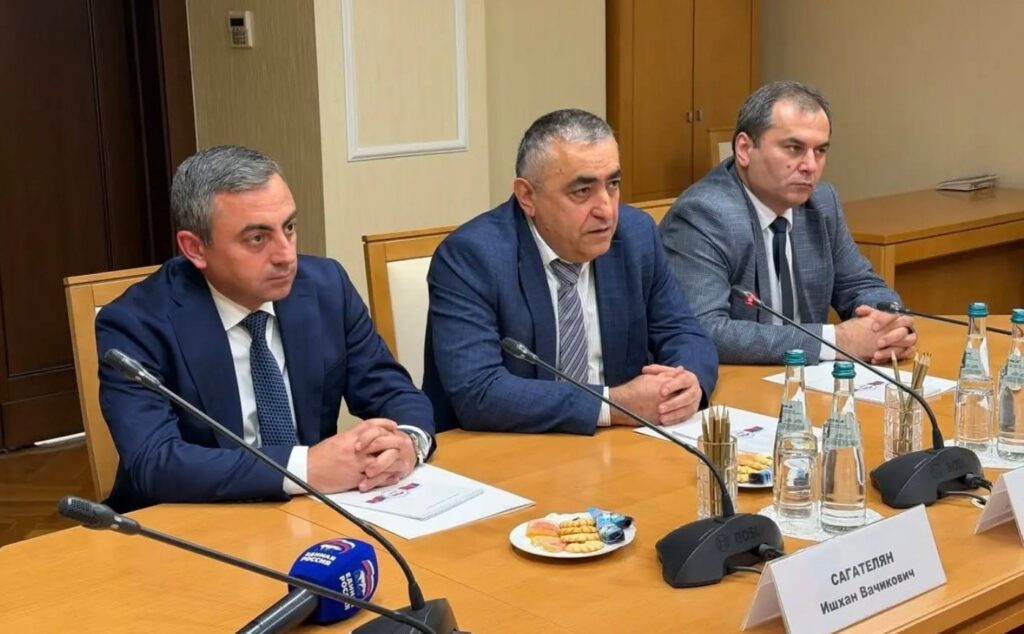 Հանդիպում «Միասնական Ռուսաստան» եւ «Արդար Ռուսաստան» կուսակցութիւնների ներկայացուցիչների հետ
