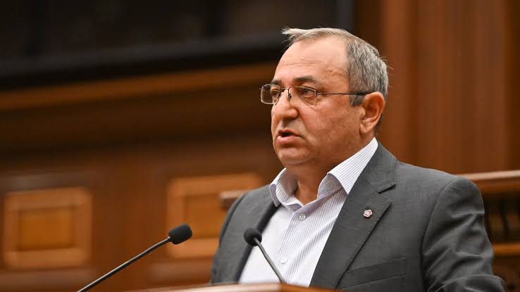 Դաշնակցական եմ էութեամբ ու համոզումով և որեւէ պաշտօն չի կարող փոխել մարդու էութիւնը. Արծուիկ Մինասեան